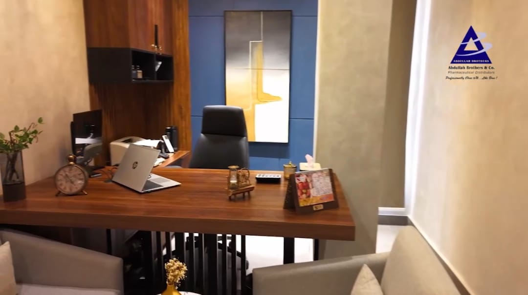 Executive office desk